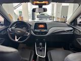 Chevrolet Onix LTZ 2024 годаfor7 490 000 тг. в Караганда – фото 4