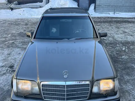 Mercedes-Benz E 300 1993 года за 1 300 000 тг. в Петропавловск – фото 2