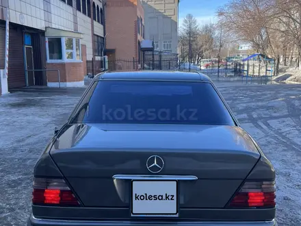 Mercedes-Benz E 300 1993 года за 1 300 000 тг. в Петропавловск – фото 6