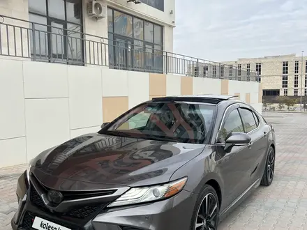 Toyota Camry 2018 года за 10 200 000 тг. в Актау – фото 8