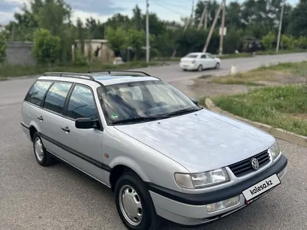 Volkswagen Passat 1996 года за 2 900 000 тг. в Шымкент – фото 2