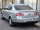 Volkswagen Passat 2007 годаfor4 900 000 тг. в Шымкент – фото 2