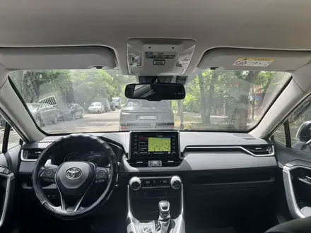 Toyota RAV4 2021 года за 17 900 000 тг. в Алматы – фото 6