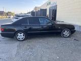 Mercedes-Benz E 320 1999 года за 3 400 000 тг. в Айтеке би – фото 2