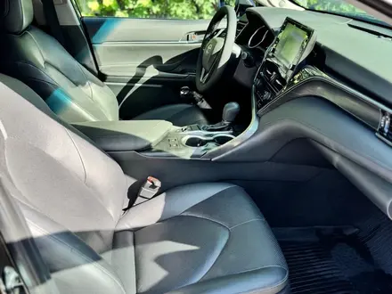 Toyota Camry 2021 года за 17 500 000 тг. в Астана – фото 10