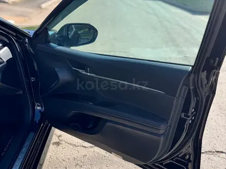 Toyota Camry 2021 года за 17 500 000 тг. в Астана – фото 14