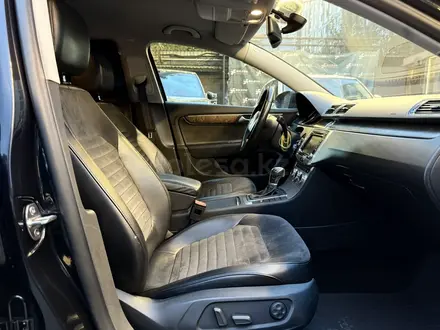 Volkswagen Passat 2013 года за 5 500 000 тг. в Алматы – фото 18