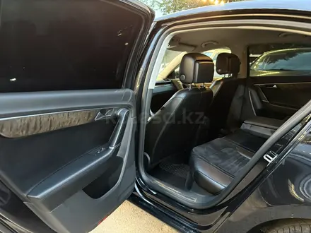 Volkswagen Passat 2013 года за 5 500 000 тг. в Алматы – фото 19