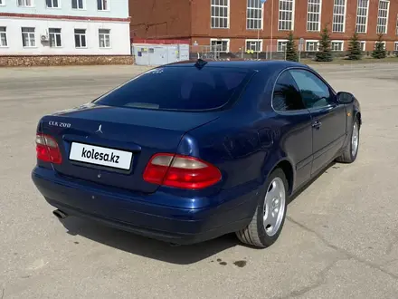 Mercedes-Benz CLK 200 1998 года за 2 100 000 тг. в Риддер – фото 6