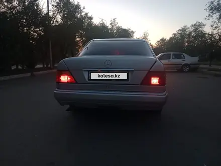 Mercedes-Benz E 200 1993 года за 1 500 000 тг. в Степногорск – фото 8