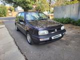 Volkswagen Golf 1993 годаfor2 250 000 тг. в Тараз