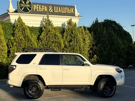 Toyota 4Runner 2024 года за 31 200 000 тг. в Актау – фото 6