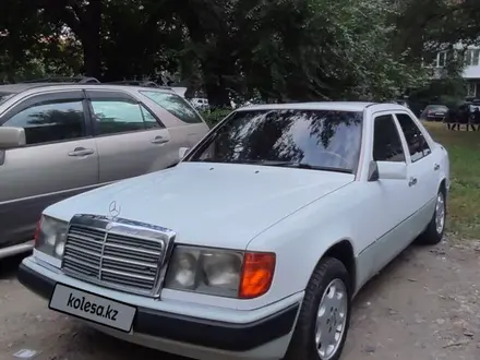 Mercedes-Benz E 230 1991 года за 2 800 000 тг. в Усть-Каменогорск