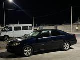 Toyota Camry 2003 года за 4 000 000 тг. в Туркестан – фото 2