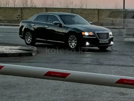 Chrysler 300C 2014 года за 11 500 000 тг. в Актау – фото 3