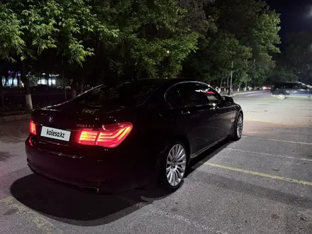 BMW 750 2011 года за 12 800 000 тг. в Алматы – фото 3