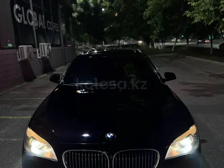 BMW 750 2011 года за 12 800 000 тг. в Алматы