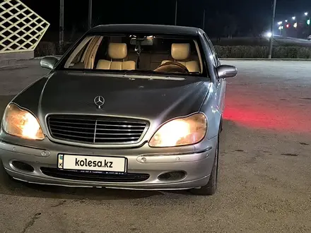 Mercedes-Benz S 320 2000 года за 5 300 000 тг. в Алматы – фото 17