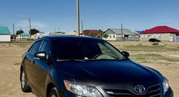 Toyota Camry 2010 года за 8 600 000 тг. в Актобе – фото 2