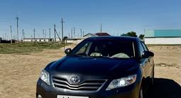 Toyota Camry 2010 года за 8 600 000 тг. в Актобе