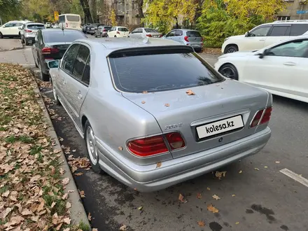 Mercedes-Benz E 320 1997 года за 2 900 000 тг. в Алматы – фото 7