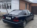 Mercedes-Benz C 180 1998 года за 2 980 000 тг. в Костанай – фото 4