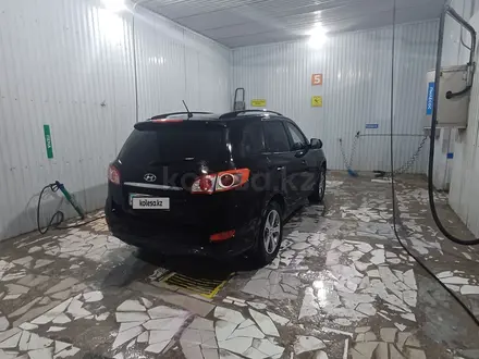 Hyundai Santa Fe 2011 года за 6 200 000 тг. в Актау – фото 3