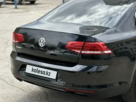 Volkswagen Passat 2019 года за 9 200 000 тг. в Актобе – фото 5