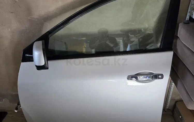 Дверь передняя левая на Nissan Rogue, оригинал за 120 000 тг. в Алматы