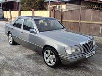 Mercedes-Benz E 230 1990 года за 2 100 000 тг. в Алматы