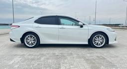 Toyota Camry 2019 года за 15 500 000 тг. в Актау – фото 2