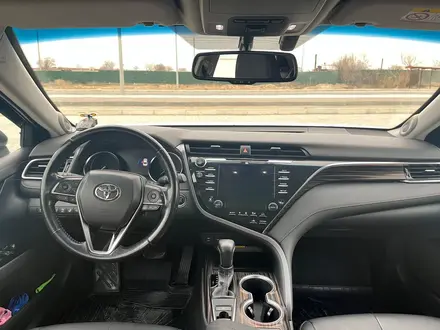 Toyota Camry 2019 года за 15 500 000 тг. в Актау – фото 9