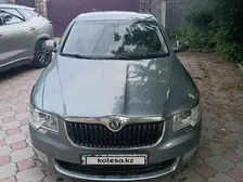 Skoda Superb, 2011