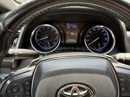 Toyota Camry 2019 года за 11 500 000 тг. в Алматы – фото 6