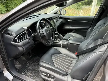 Toyota Camry 2019 года за 11 500 000 тг. в Алматы – фото 12