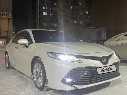 Toyota Camry 2019 года за 16 000 000 тг. в Семей – фото 4