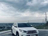Toyota Highlander 2017 года за 18 200 000 тг. в Шымкент