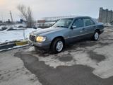 Mercedes-Benz E 250 1993 годаүшін1 800 000 тг. в Алматы