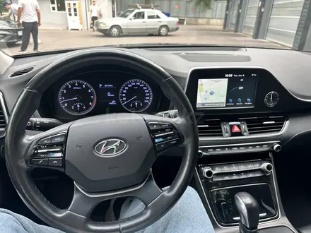 Hyundai Grandeur 2018 года за 11 000 000 тг. в Алматы – фото 12
