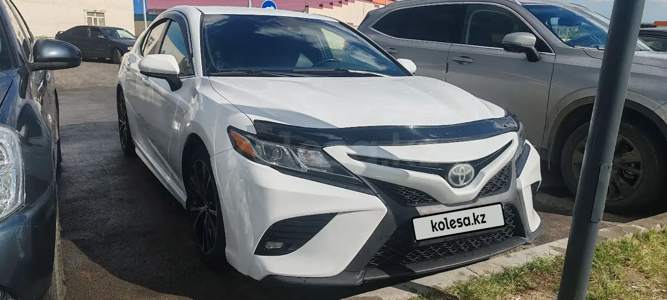 Toyota Camry, 2020