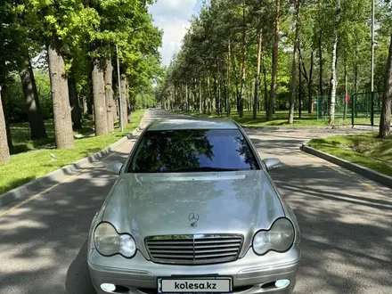 Mercedes-Benz C 200 2003 годаүшін5 700 000 тг. в Алматы – фото 14