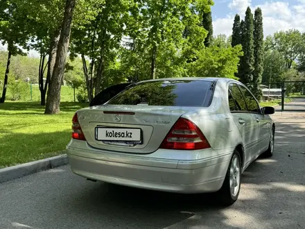 Mercedes-Benz C 200 2003 годаүшін5 700 000 тг. в Алматы – фото 21
