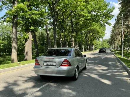 Mercedes-Benz C 200 2003 годаүшін5 700 000 тг. в Алматы – фото 22