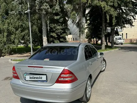Mercedes-Benz C 200 2003 годаүшін5 700 000 тг. в Алматы – фото 39