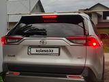 Toyota RAV4 2021 года за 19 000 000 тг. в Алматы – фото 5