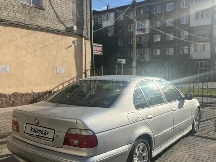 BMW 520 2002 года за 4 600 000 тг. в Петропавловск – фото 11
