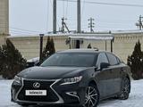 Lexus ES 250 2015 года за 15 300 000 тг. в Актау