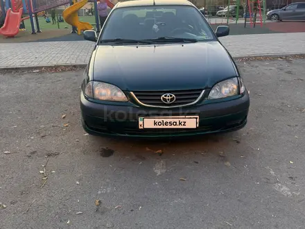 Toyota Avensis 2001 года за 2 800 000 тг. в Туркестан – фото 2