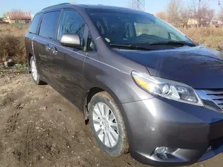 Toyota Sienna 2016 года за 16 000 000 тг. в Алматы