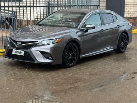 Toyota Camry 2019 года за 8 500 000 тг. в Уральск